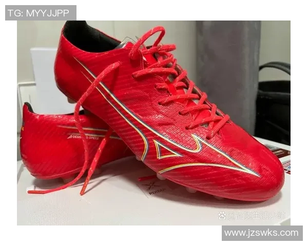 足球明星们的脚下之选盘点 球场上的鞋履如何影响比赛表现 足球明星们的脚下之选盘点 球场上的鞋履如何影响比赛表现